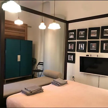 Apartment Giraffe Art Ducati Blq