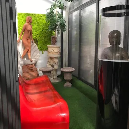 Giraffe Art Ducati Blq Apartment