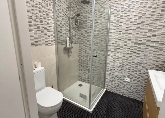 Giraffe Art Ducati Blq * بولونيا