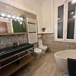 Giraffe Art Ducati Blq Apartment Bologna
